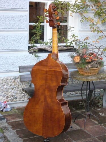 Achtfussviolone von Oskar Kappelmeyer, Passau